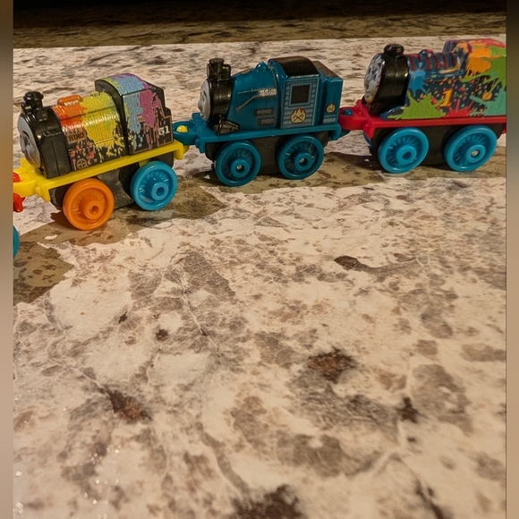 Thomas & Friends Train Minis Tank Engines Pop Art Thomas - Picture 4 of 4